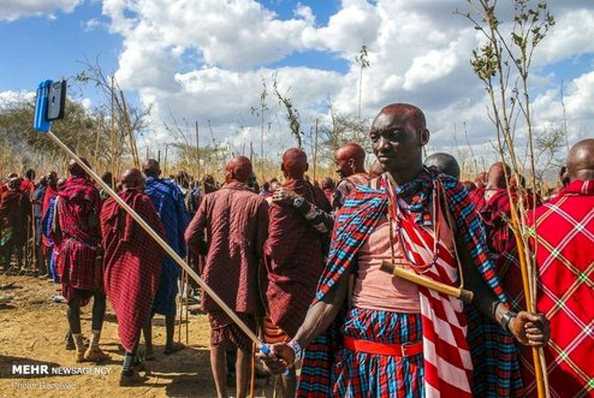 گوشی لاکچری جنگجویان قبیله ماسایی +عکس