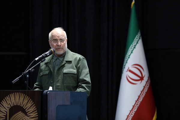 قالیباف: شهدای ما، در حقیقت مفهوم اقتدار علمی، امنیتی را تضمین کردند