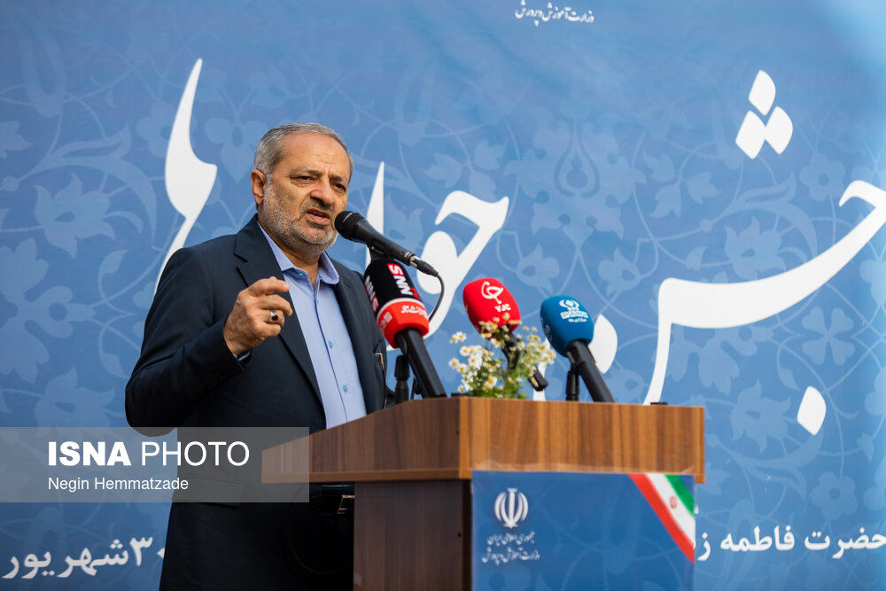 نواخته شدن زنگ جوانه ها با حضور وزیر آموزش و پرورش