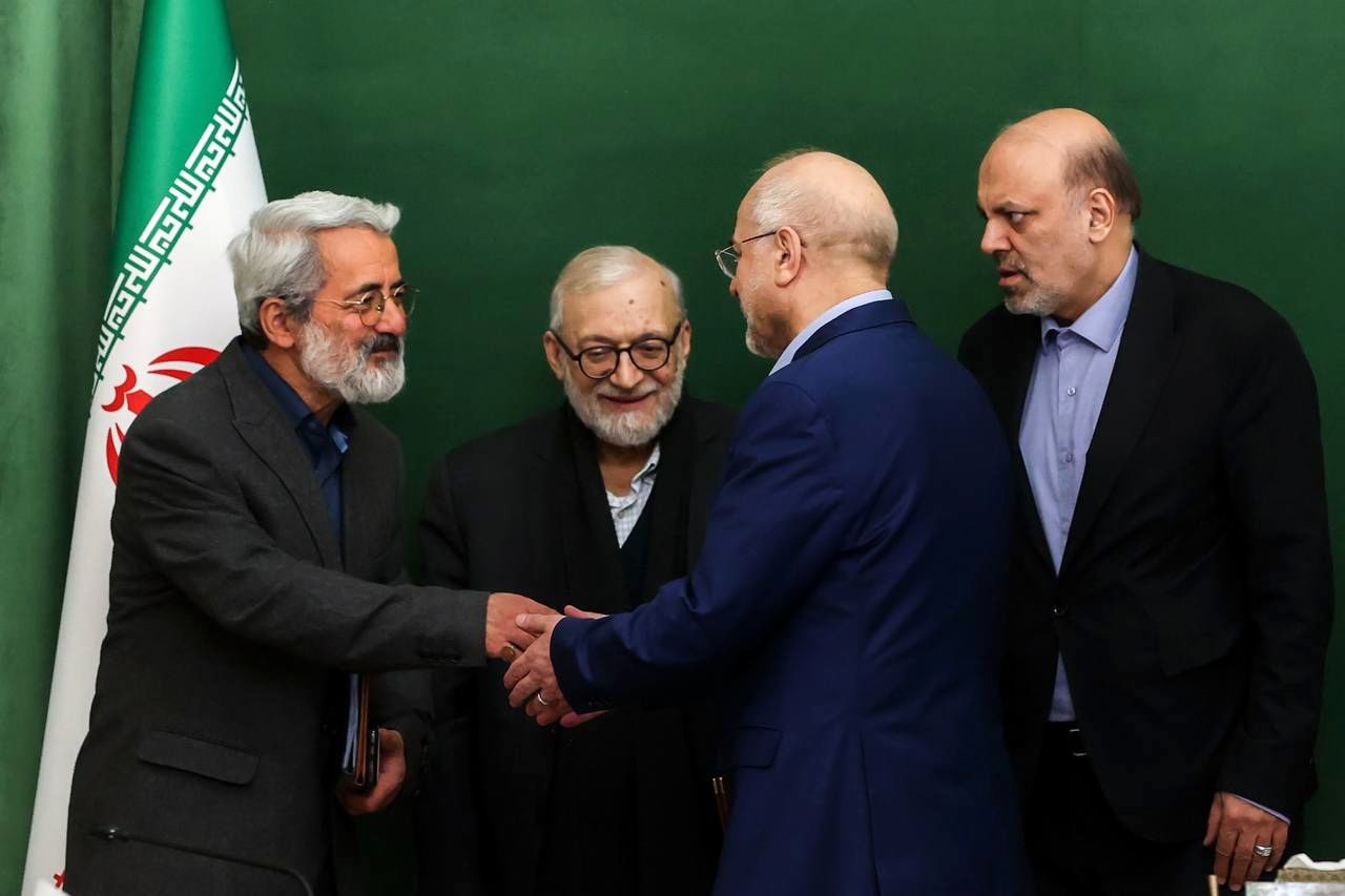 تصاویر: جلسه هئیت امنای کتابخانه با حضور قالیباف 