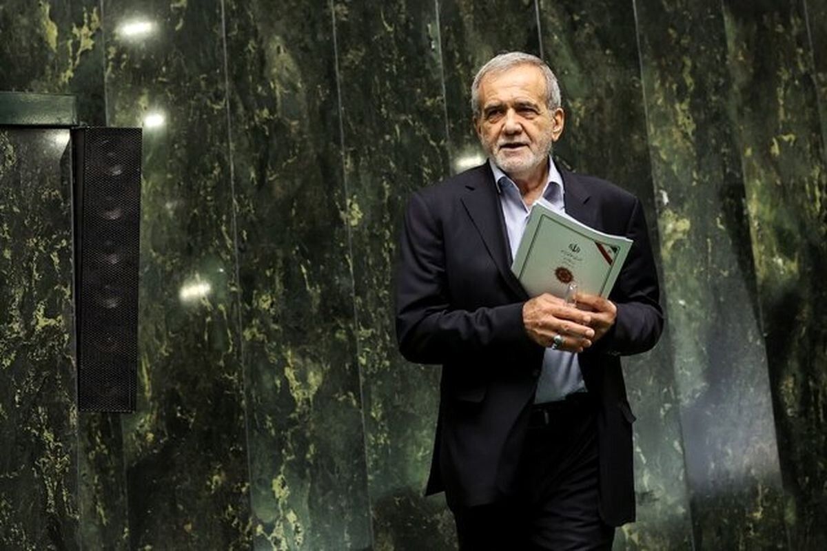 پزشکیان: فقط با ۱۰ درصد صرفه‌جویی روزانه می‌توانیم ۹۰۰ هزار بشکه نفت و گاز حفظ کنیم