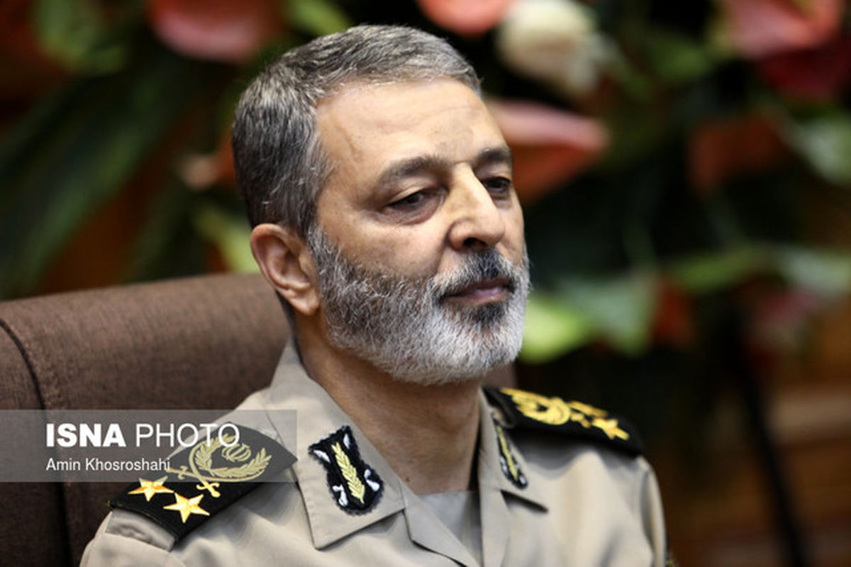 فرمانده کل ارتش: در سه سطح می‌توان الگوی فرماندهی مطلوب از بیانیه گام دوم انقلاب اسلامی را استخراج کرد