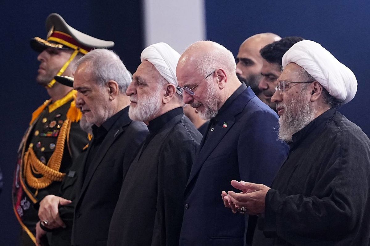 گفتگوی قالیباف با حدادعادل در حاشیه مراسم +فیلم
