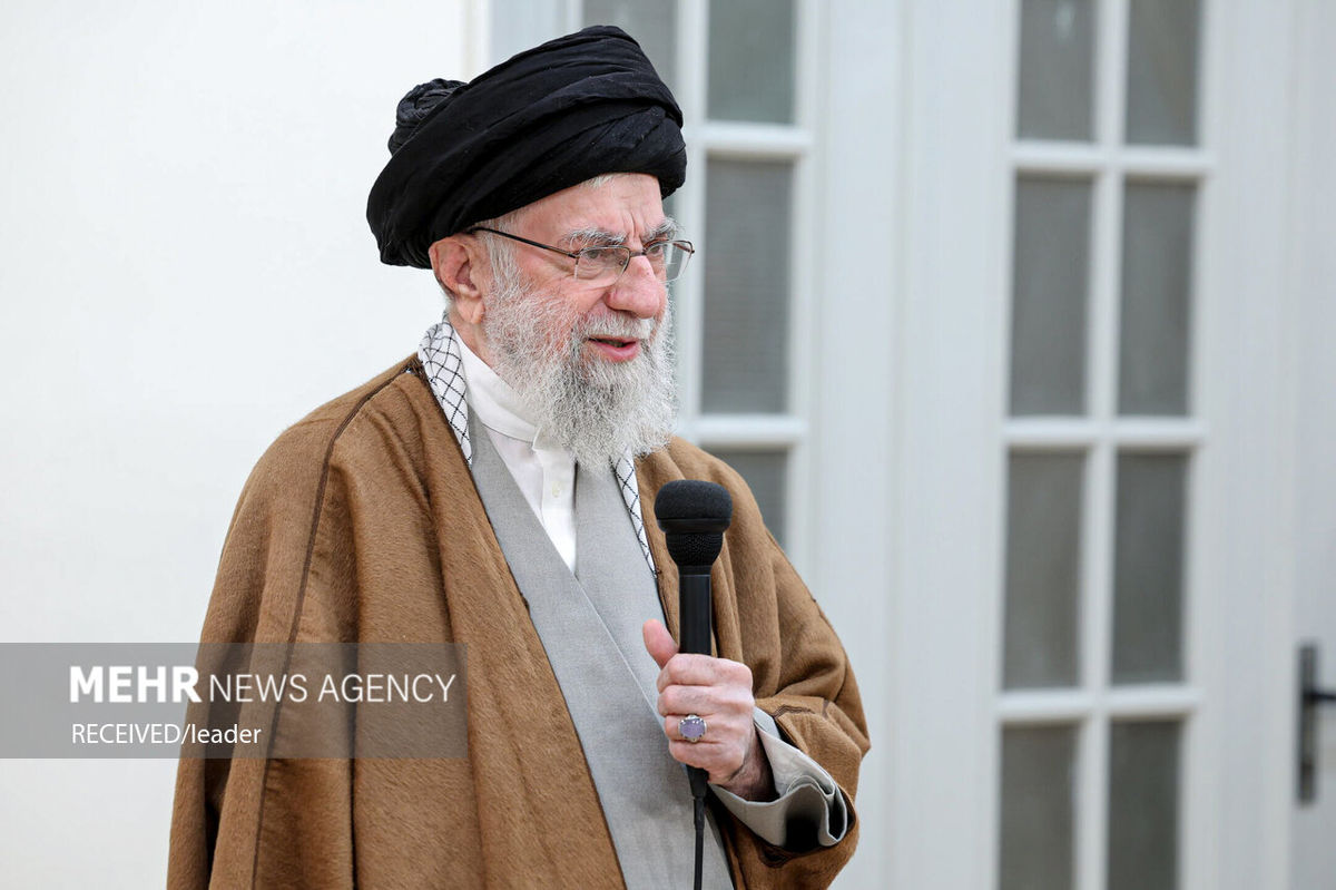 حرف اصلی بیانات رهبر انقلاب در خطبههای نماز عید سعید فطر