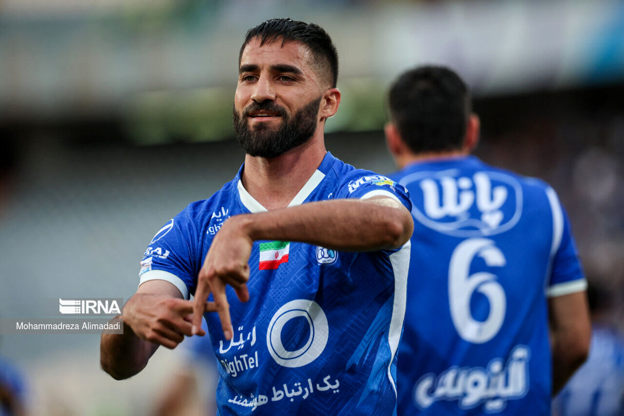 این بازیکن استقلال خودش را به پرسپولیس پیشنهاد داد