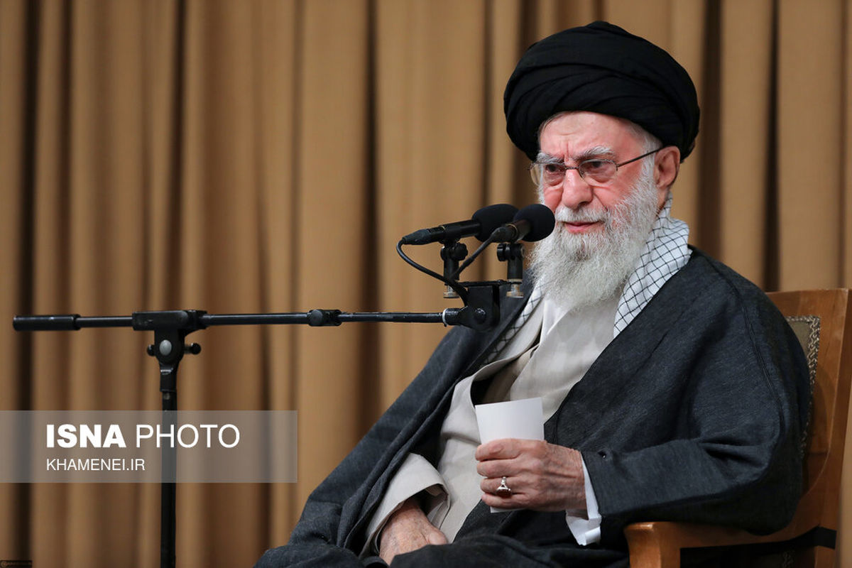 لحظاتی از گفتوگوی خصوصی رئیسجمهور با رهبر انقلاب