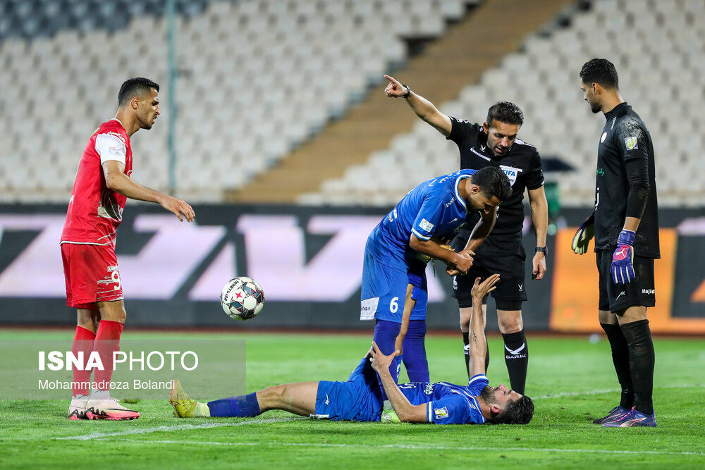 تصاویر دیدار جنجالی پرسپولیس و استقلال خوزستان