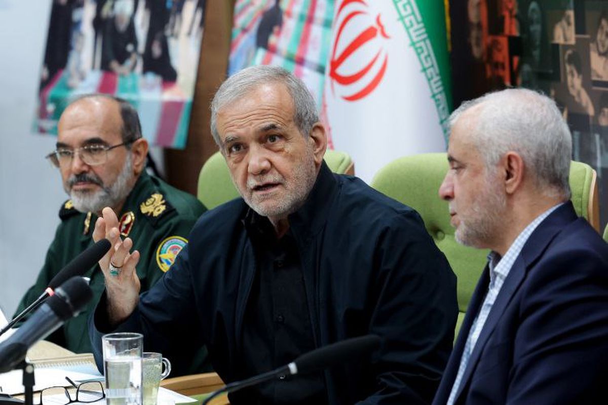 اصلی ترین راهکار خنثی کردن توطئه دشمن، خدمت صادقانه به مردم است /بازگرداندن مهاجران غیرقانونی در کمال احترام و آرامش انجام شود