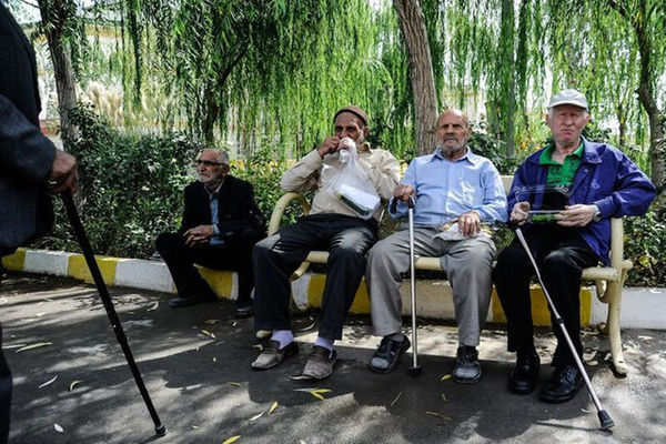نشست اضطراری با وزیر برای افزایش حقوق بازنشستگان سال ۱۴۰۵ | مبلغ نهایی افزایش حقوق بازنشستگان 