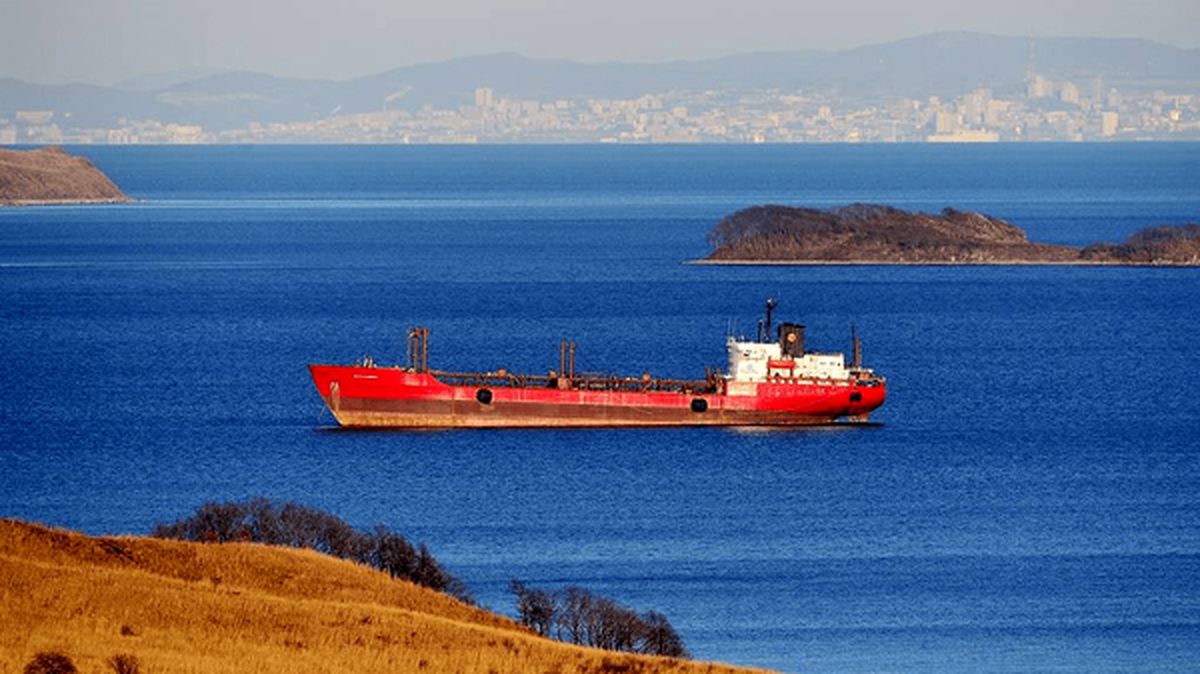 تحریمهای اروپا اینبار برای «ناوگان سایه» روسیه