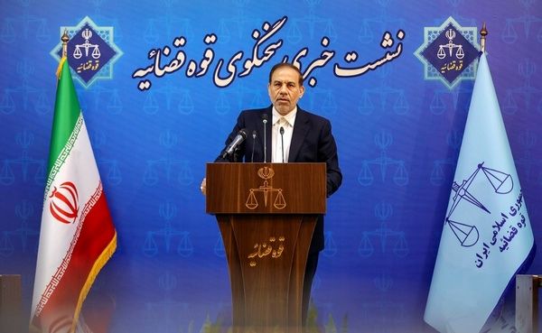 سخنگوی قوه‌قضائیه: عوامل مربوط به حادثۀ منجر به فوت دانشجوی دانشگاه تهران دستگیر شدند و درحال بازجویی هستند.