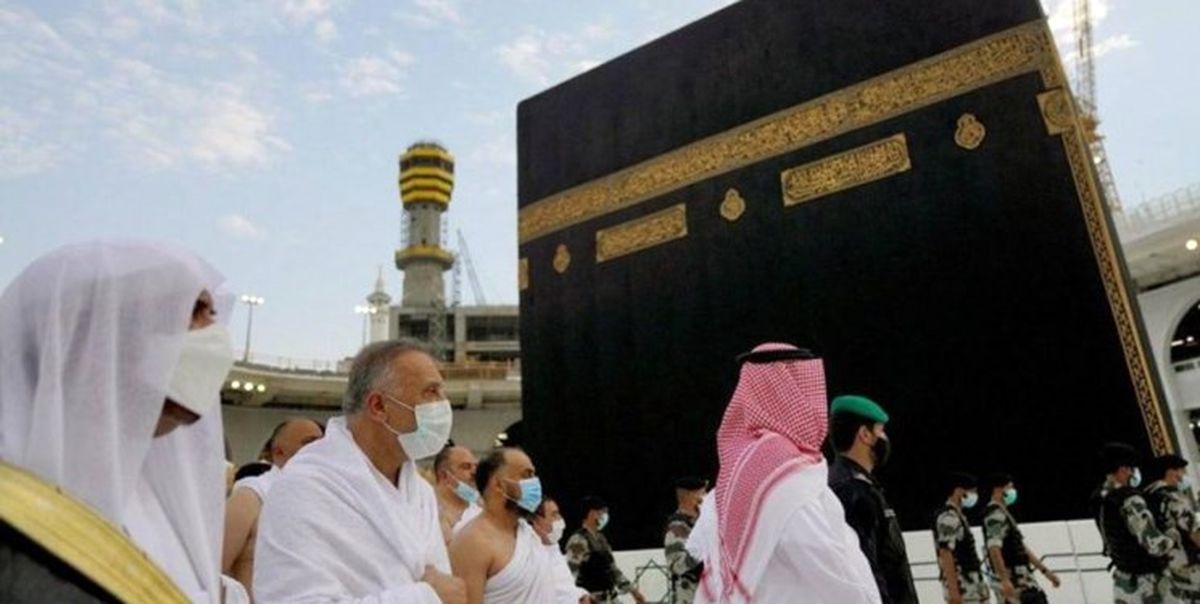 زیارت الکاظمی در حرم شریف مکی خبر ساز شد +عکس