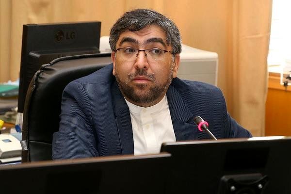 عمویی: تیم بایدن هنوز گرفتار فضای دوران ترامپ است