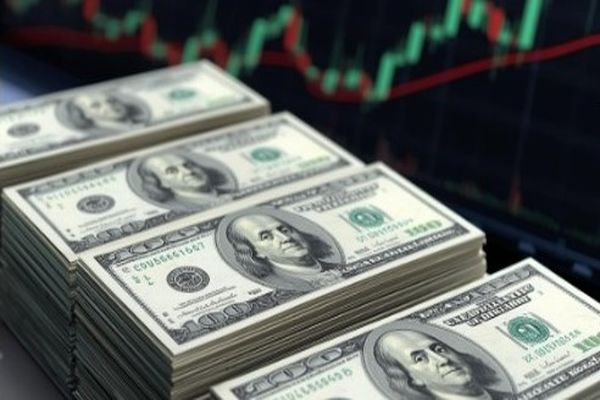 جهش کم‌سابقه قیمت دلار در ۹ آذر | فاصله دلار تا رکورد فقط دو هزار تومان! 