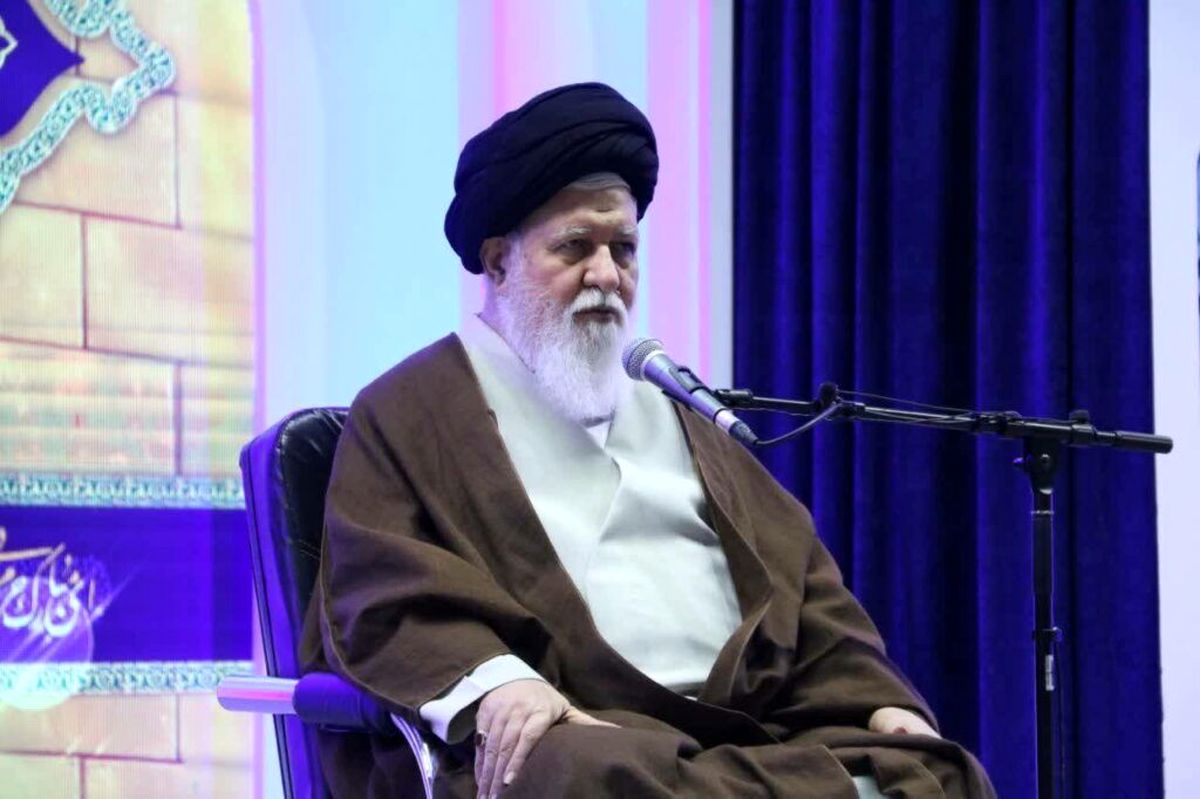 علم‌الهدی: دشمن به دنبال دین‌زدایی است