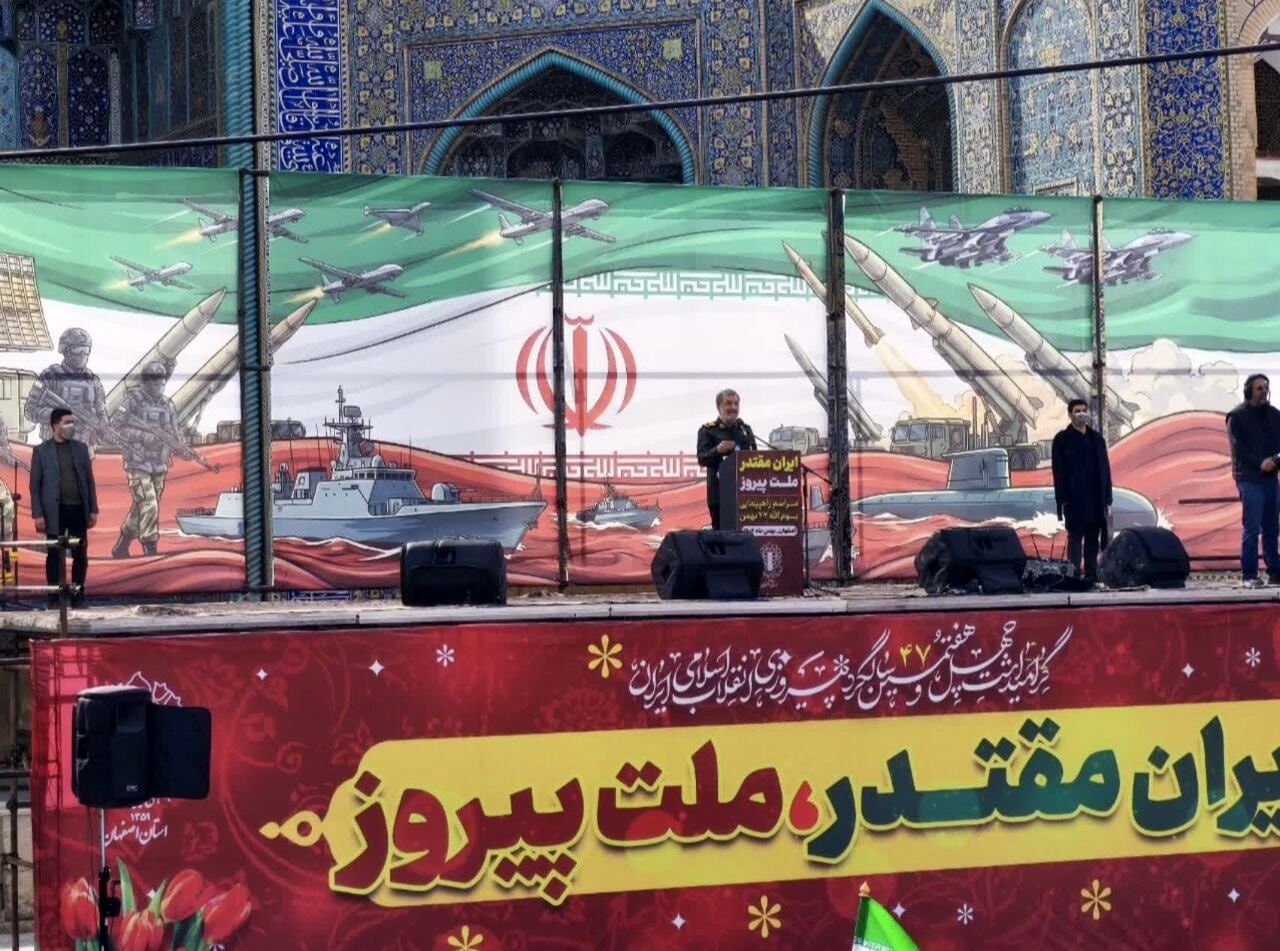 محسن رضایی: ایران برای دفاع و هم مذاکره عادلانه و منصفانه آماده است