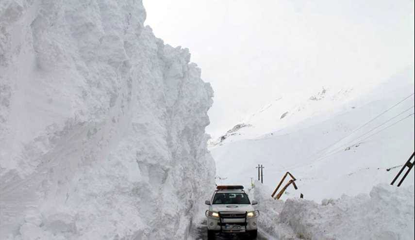 ریزش بهمن در روستای آلواتان میرآباد/ یک نفر جان باخت و ۳ نفر مفقود شدند 