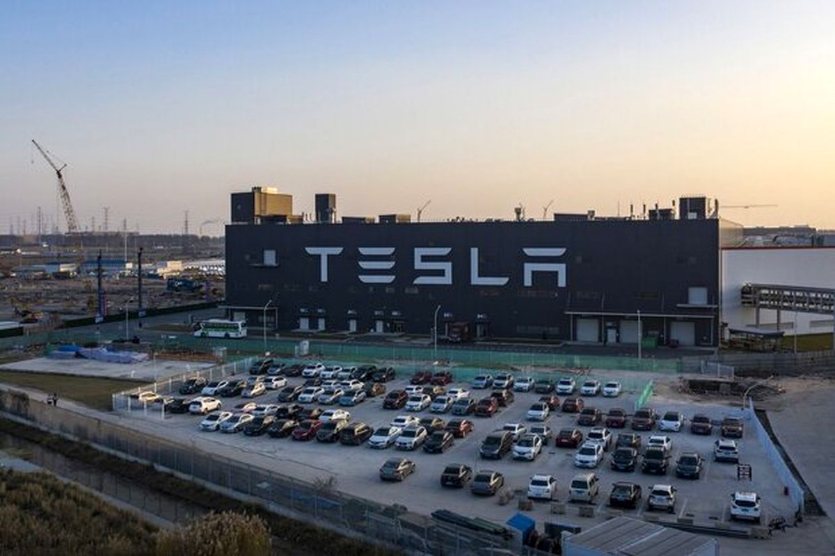 یار ایرانی ایلان ماسک از تسلا اخراج شد