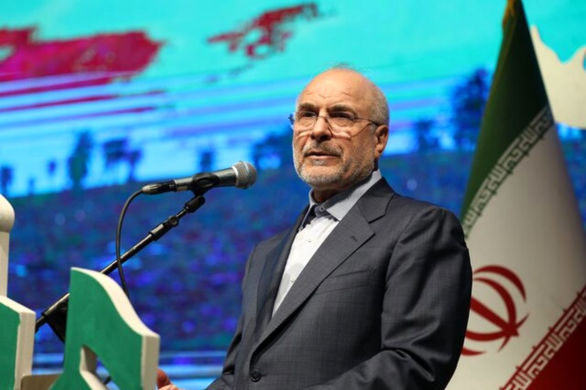 شهدا وجدان بیدار جامعه هستند/ فرهنگ شهادت برای همه نسل‌ها، عصرها و اقشار است