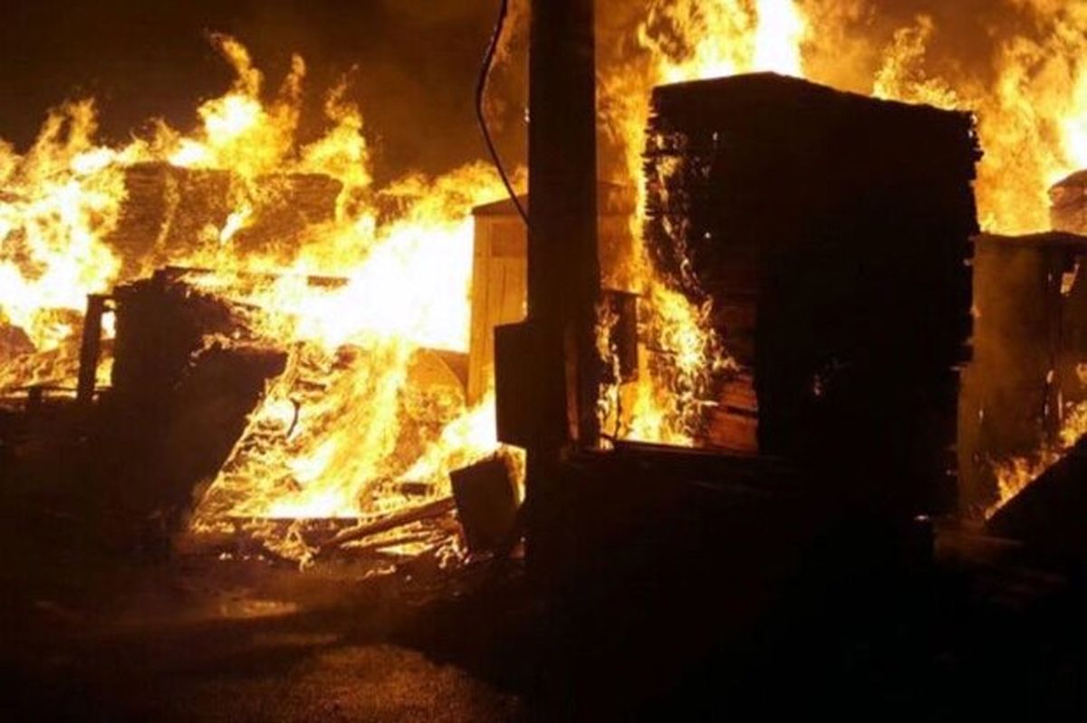 یک کشته و ۷ مصدوم در انفجار مخزن گاز در فولاد خالدآباد 