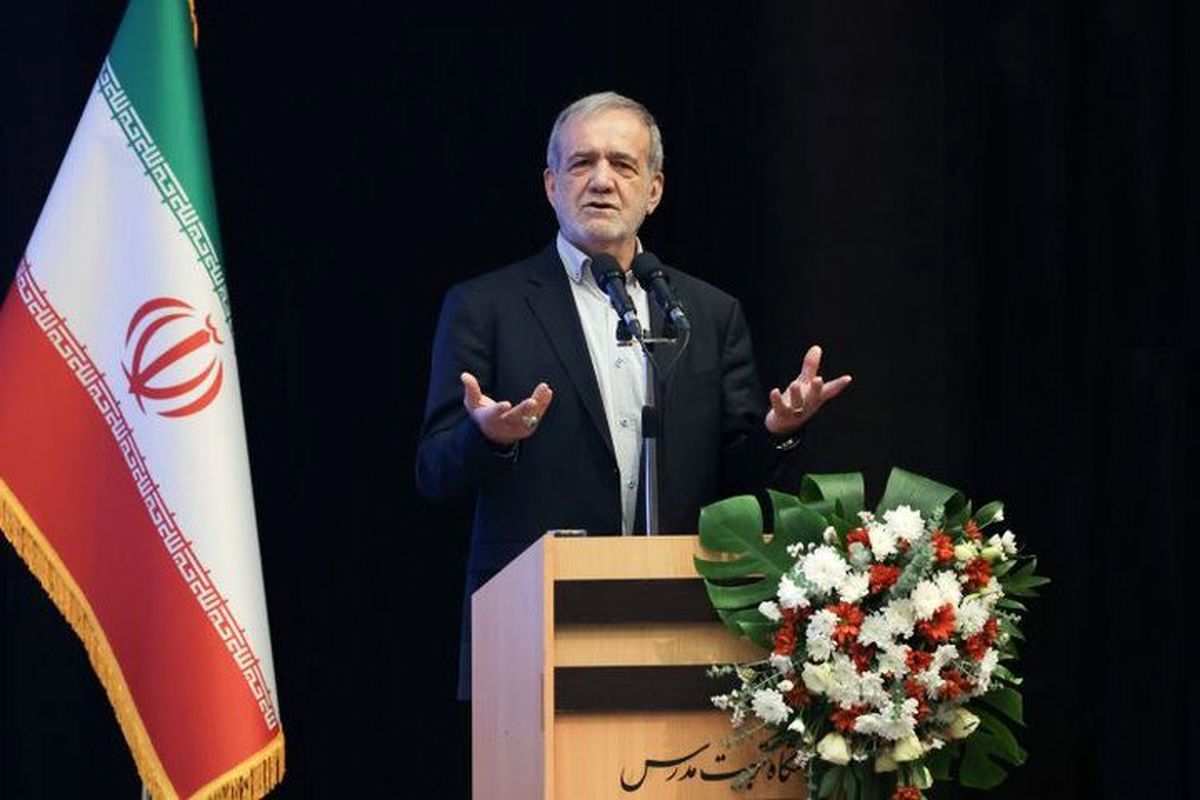 پزشکیان: مصمم هستیم موانع را از سر راه فعالان اقتصادی برداریم