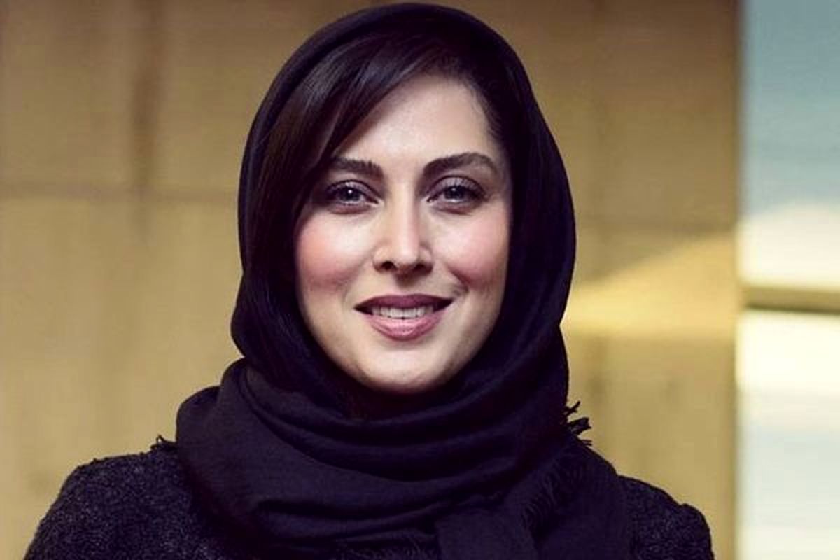 لباس میلیونی مهتاب کرامتی و ماشین لاکچری اش