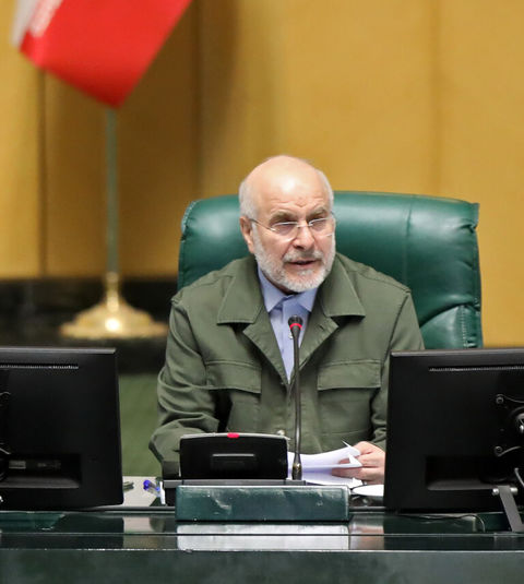 قالیباف: نظام سلطه از دانشجوی ایرانی کینه تاریخی در دل دارد/ هشدار به مدعیان جزایر سه گانه ایرانی