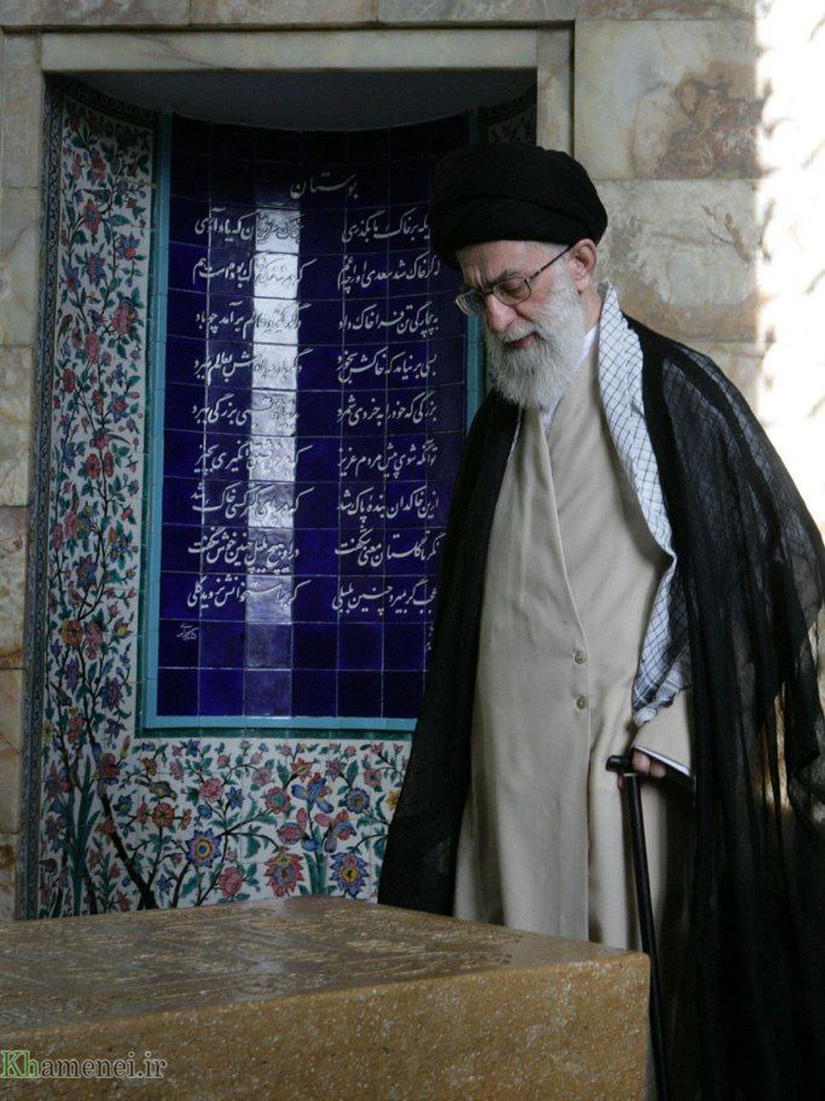 لحظاتی کمتر دیده‌شده از حضور رهبر انقلاب در سعدیه شیراز در اردیبهشت ۱۳۸۷