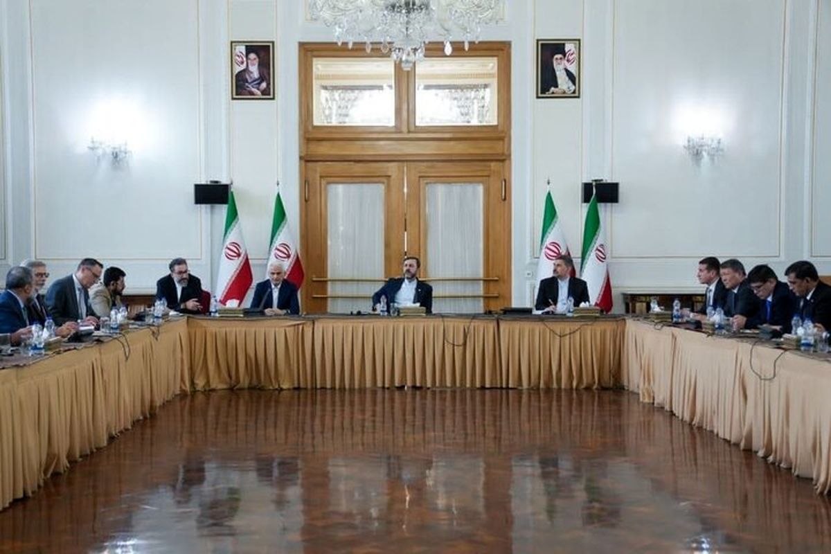 خبر غریب‌آبادی از طرح ایران برای خاتمه دائمی جنگ به پاکستان 