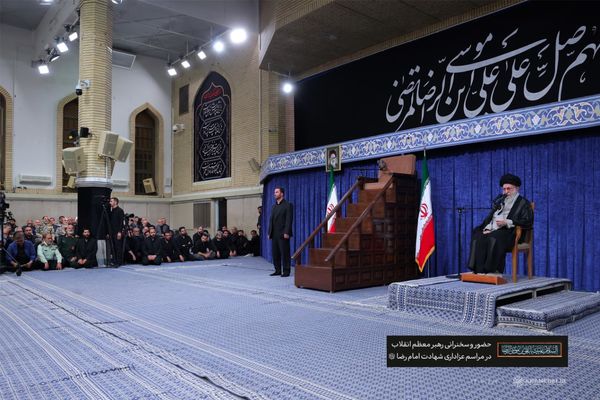روایت رهبر انقلاب از ماجرای نشست دشمنان در یک پایتخت اروپایی
