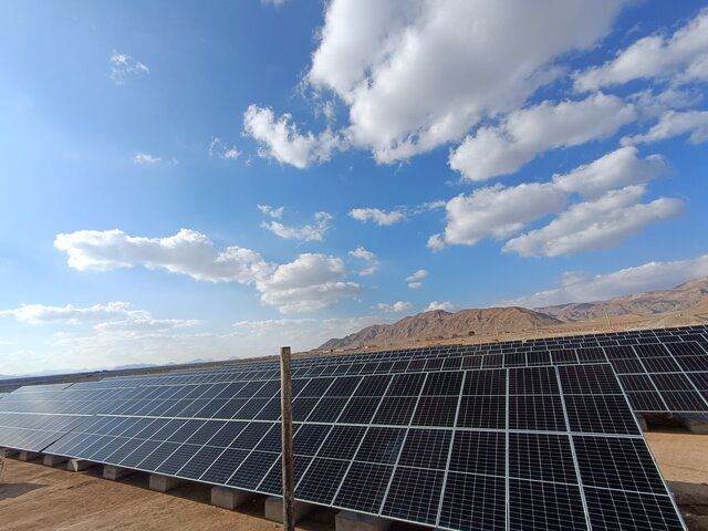 افتتاح نیروگاههای خورشیدی کشور با دستور رئیسجمهور