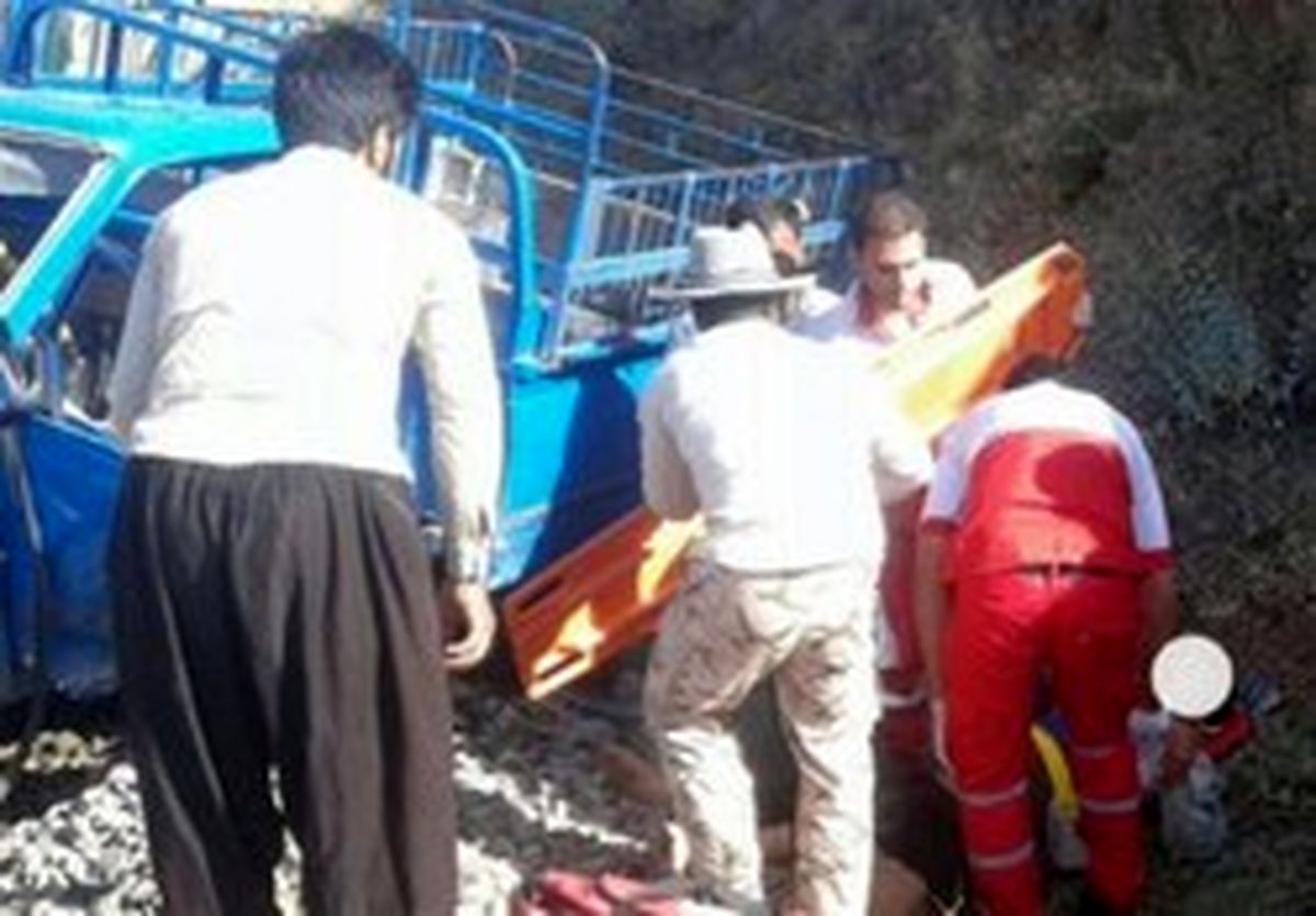 واژگونی نیسان ۴ کشته و ۱۳ مجروح بر جای گذاشت