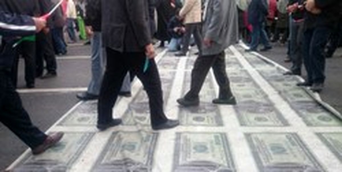 دلار زیر پای تهرانیها +عکس
