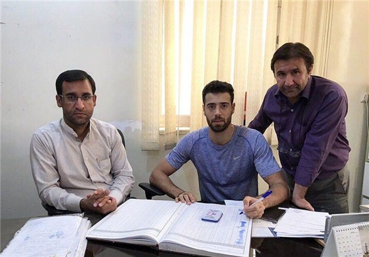 قرارداد آرش افشین با فولاد رسمی شد +عکس