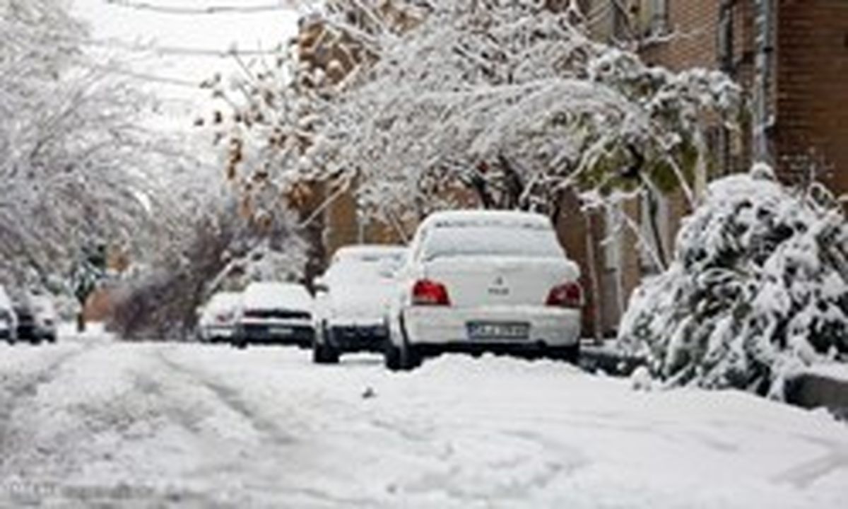 عکس: یخ زدگی پلهای عابر پیاده تهران!
