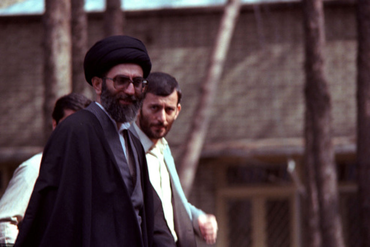 تصاویر: مرحوم سیدمحمد میرمحمدی در کنار رهبر انقلاب