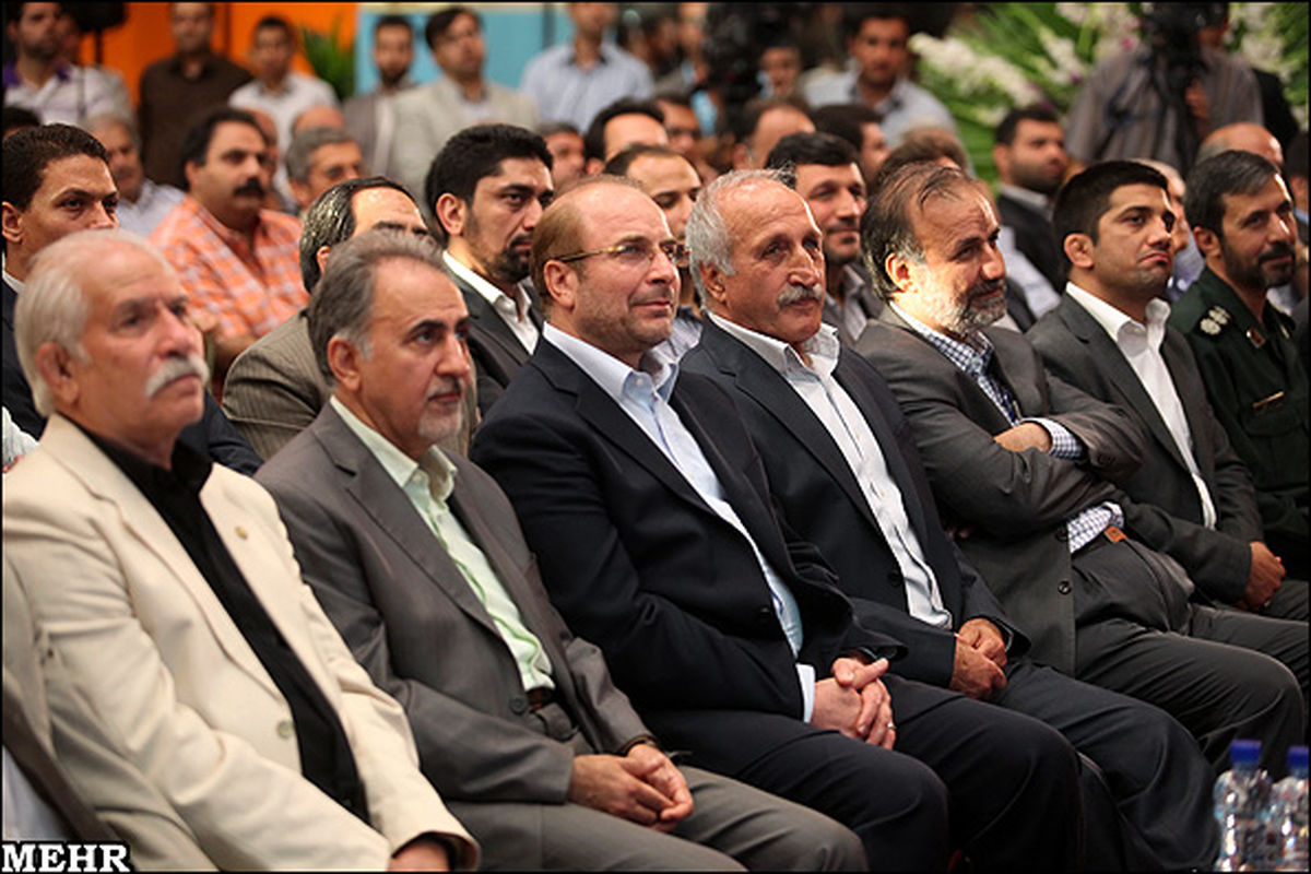 عکس/ تقدیر قالیباف از پهلوان‌کشتی‌ایران