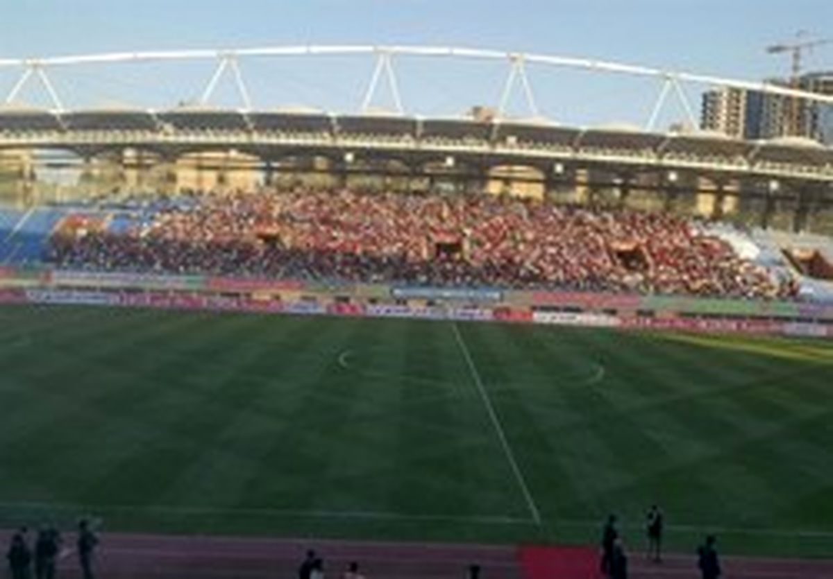 تماشاگران پدیده و پرسپولیس در حسرت آب +عکس