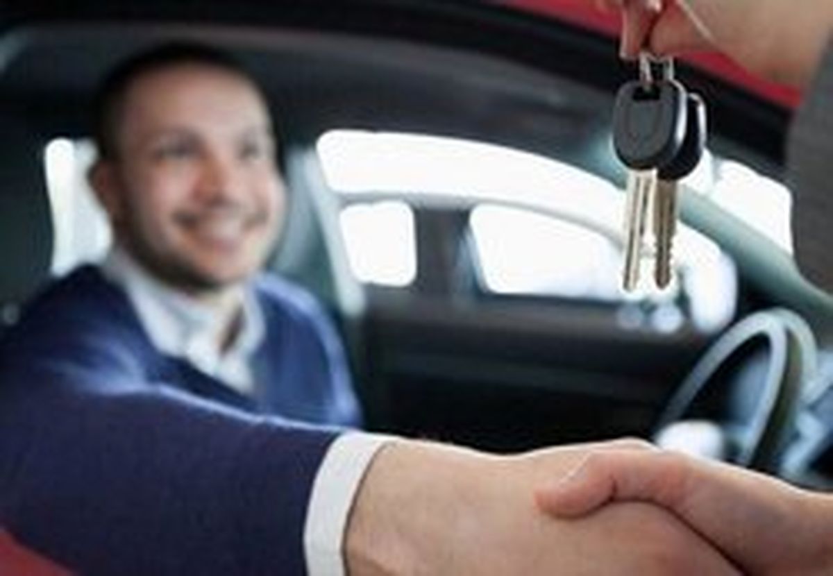 ترخیص خودروها با عمر بیش از یکسال ممنوع شد