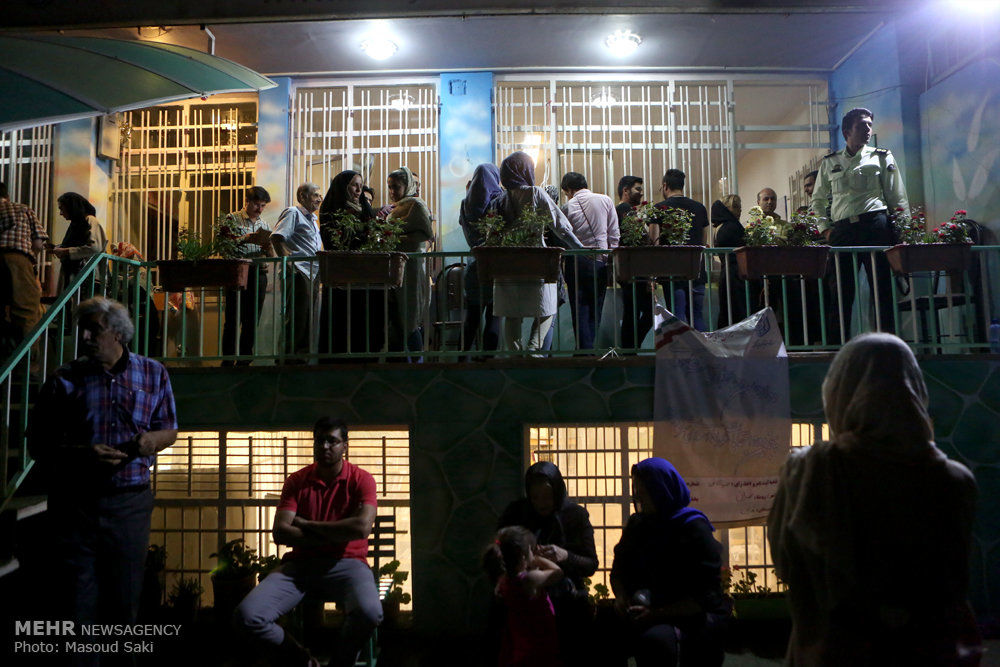 عکس: صبر و هیجان در لحظه‌های آخر رای‌گیری