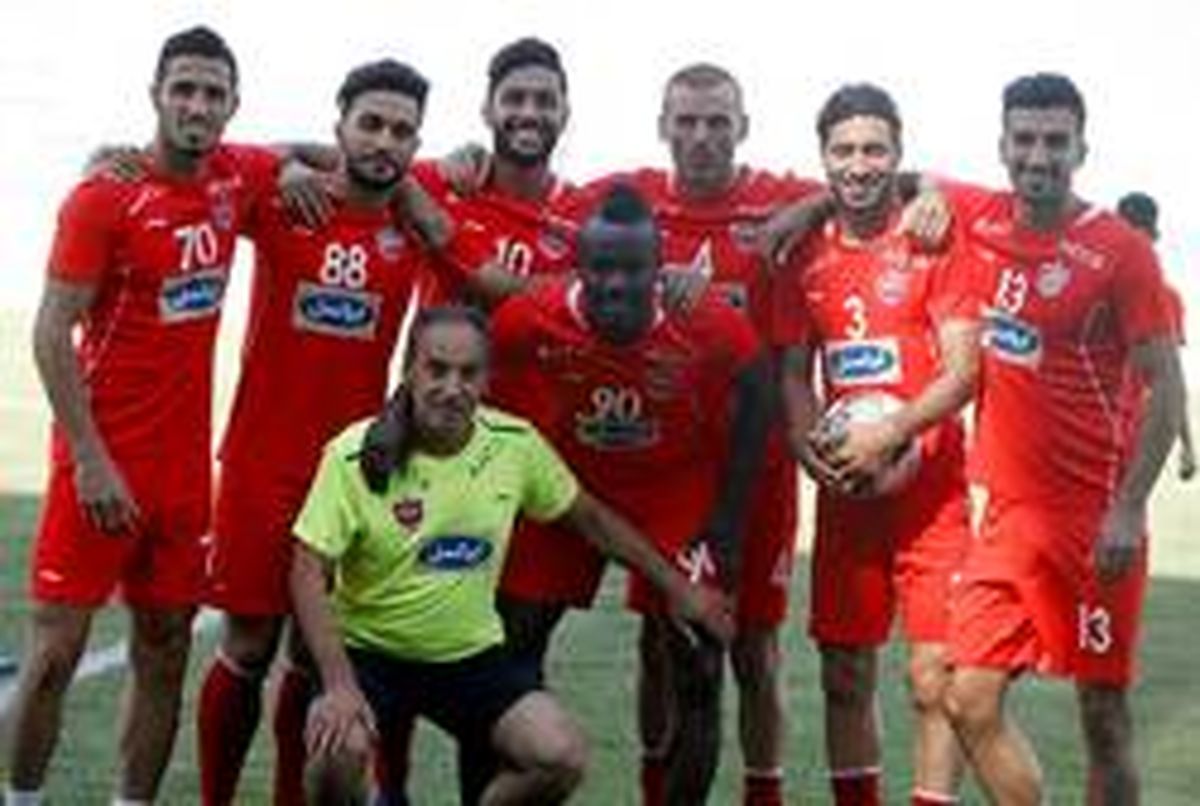 کاروان پرسپولیس وارد زاگرب شد