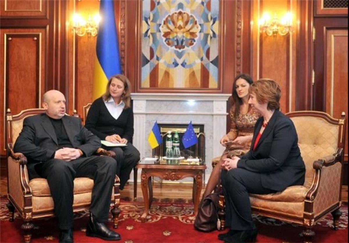 دیدار اشتون‌ با رئیس‌جمهور اوکراین