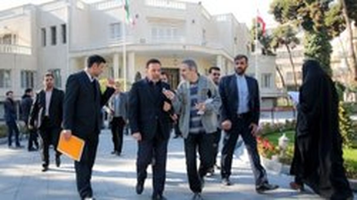 واعظی: رفتار برخی از نمایندگان در شأن مجلس نبود