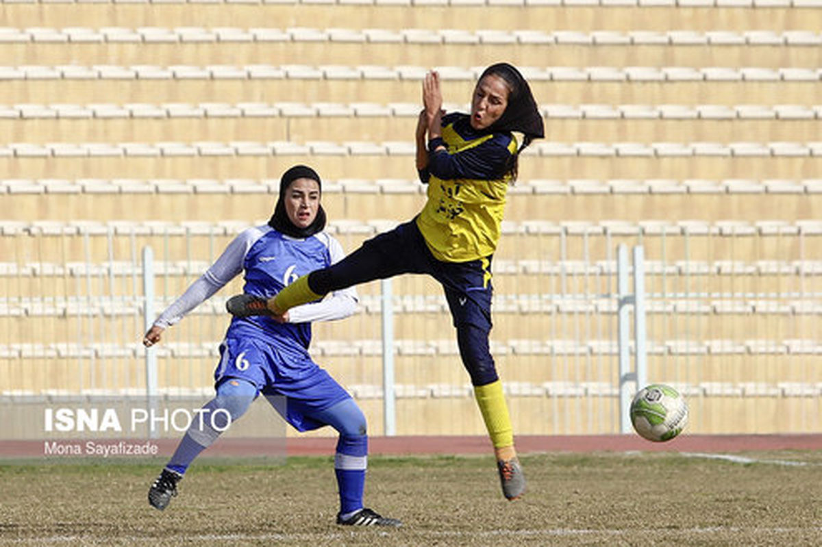 تصاویر: دیدار تیم‌های فوتبال بانوان