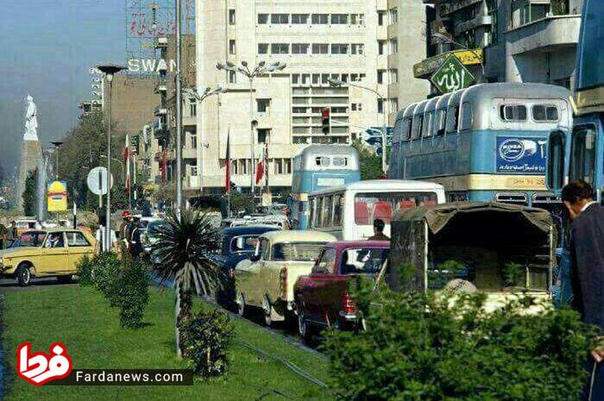 عکس: ترافیک میدان فردوسی تهران؛ دهه پنجاه