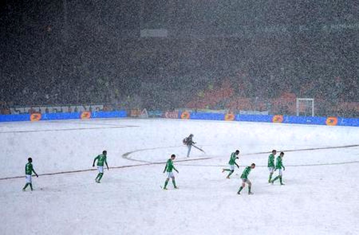 تصاویر/ فوتبال برفی