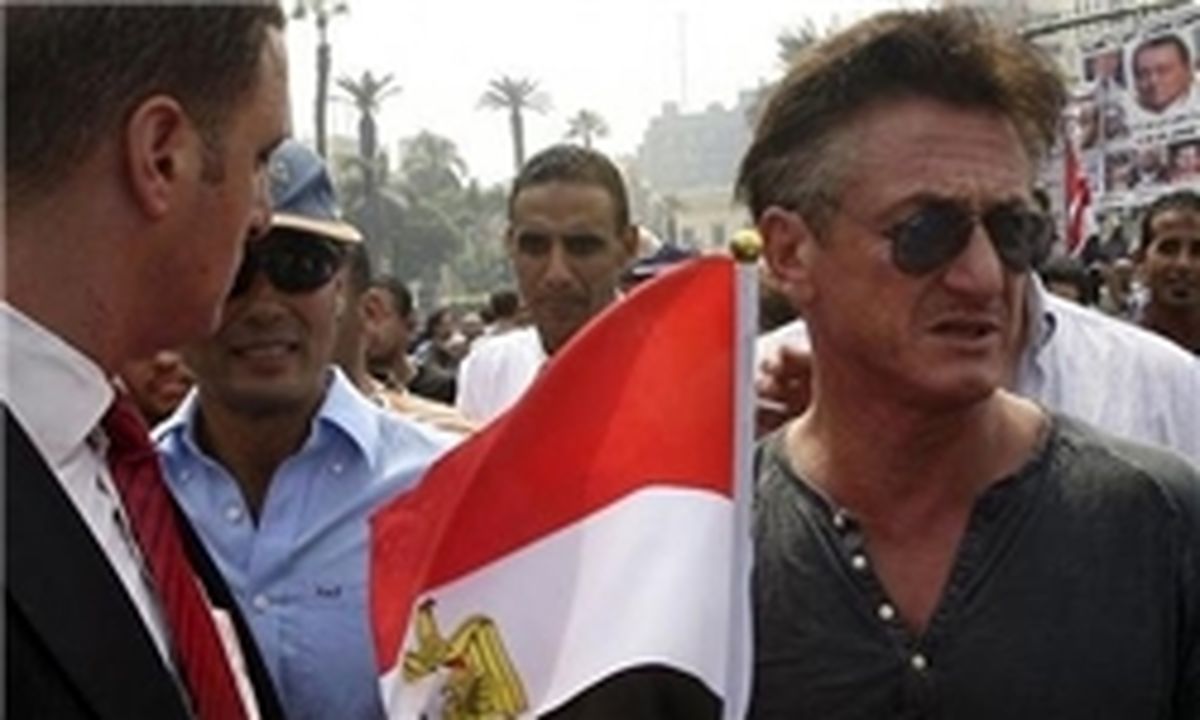«شان پن» در مصر به مردم پیوست+عکس