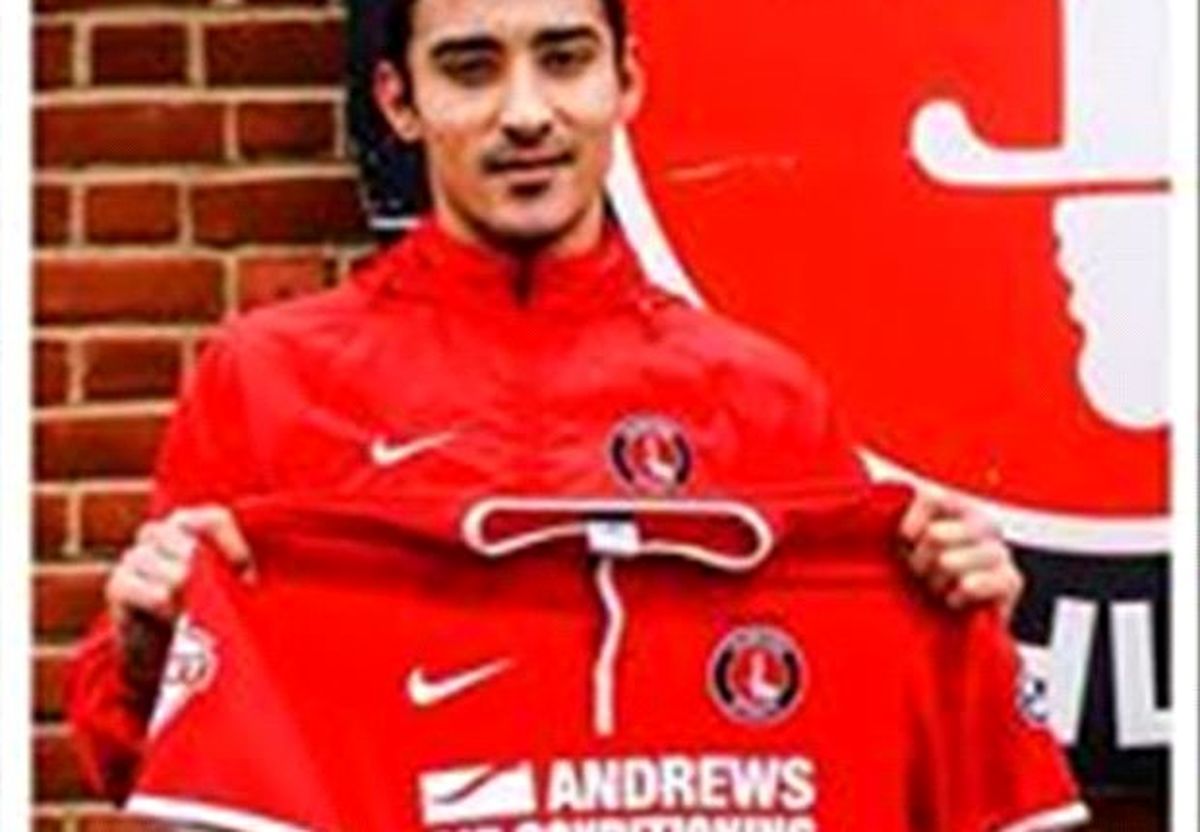 قوچان نژاد با پیراهن چارلتون