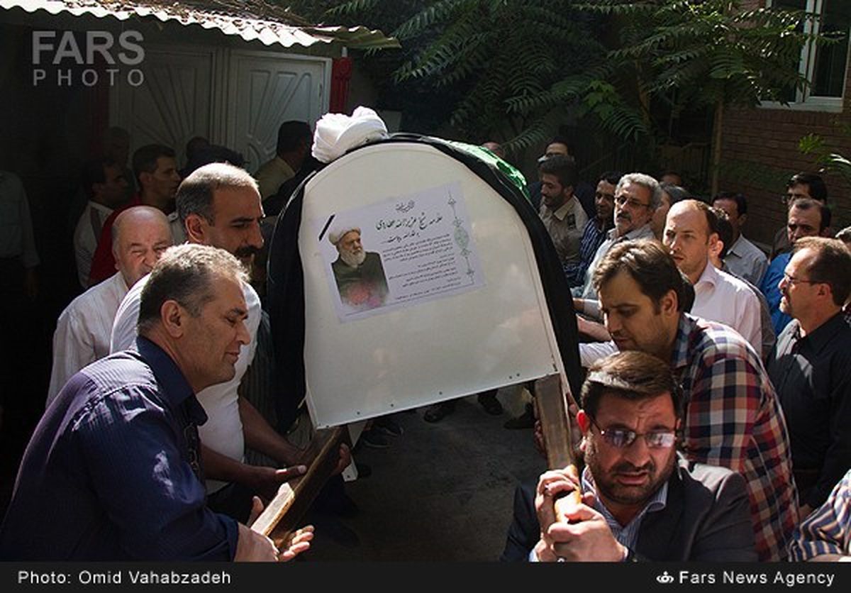 تشییع پیکر آیتالله عزیزالله عطاردی/تصاویر