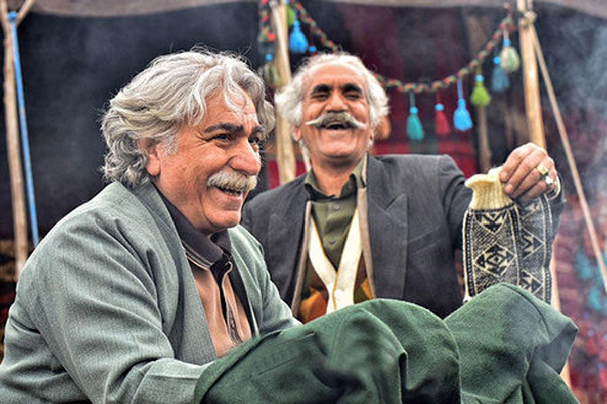 بازیگر «نون.خ»: بعد از سه دهه با لباس کردی بازی کردم +عکس